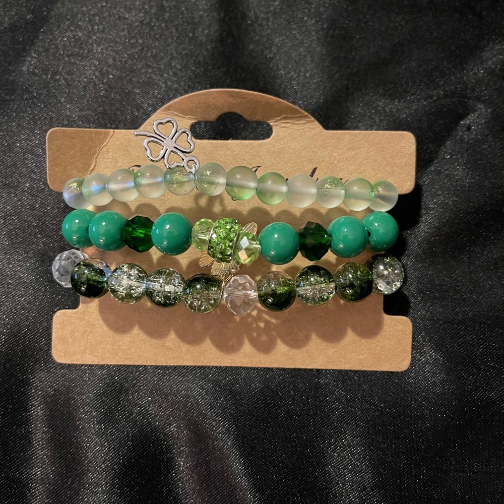 St Patrick’s Bracelet Set - Picture 2 of 7